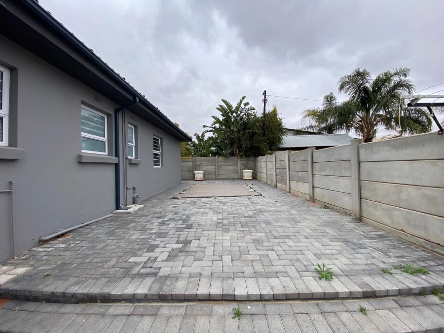 3 Bedroom Property for Sale in Vredendal Western Cape